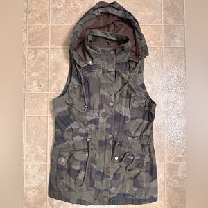 YMI Collection, utility vest, sz S